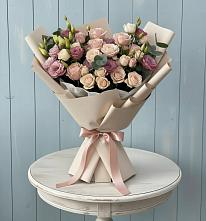 Букет цветов из:  Розы и Лизиантусы в Балтийском