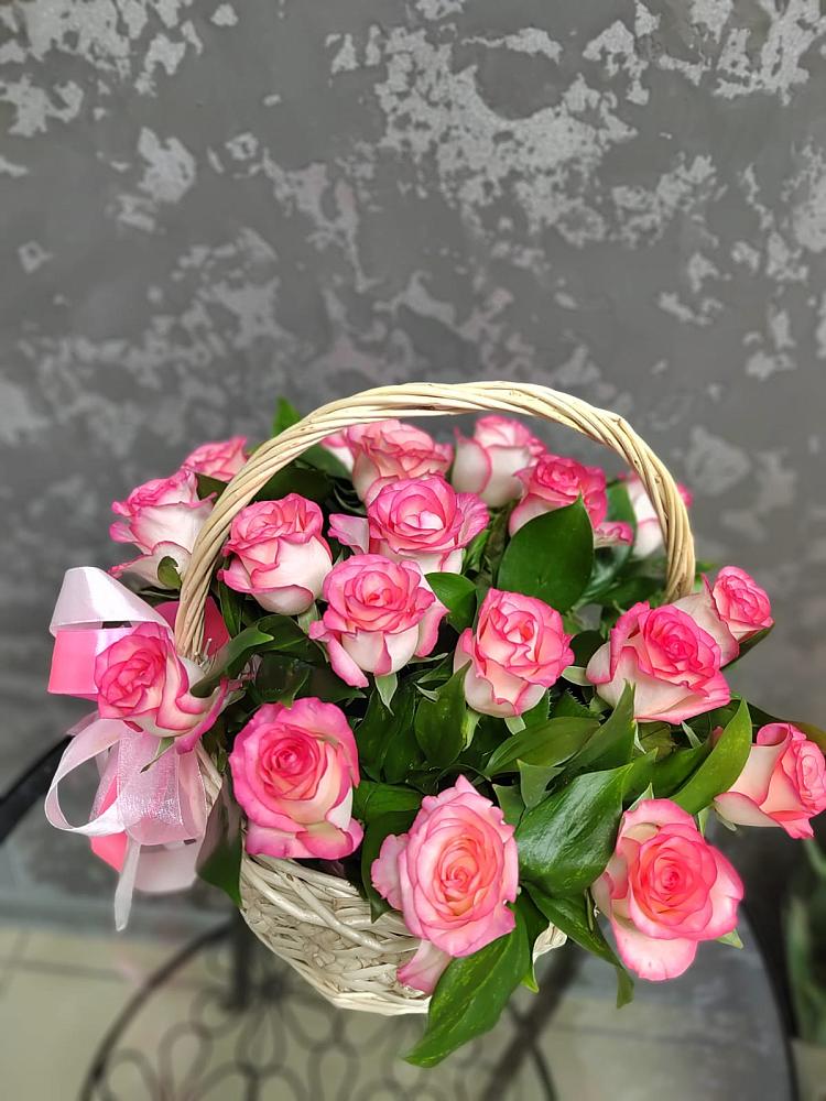 Цветочная композиция из Розы в корзине в Балтийском