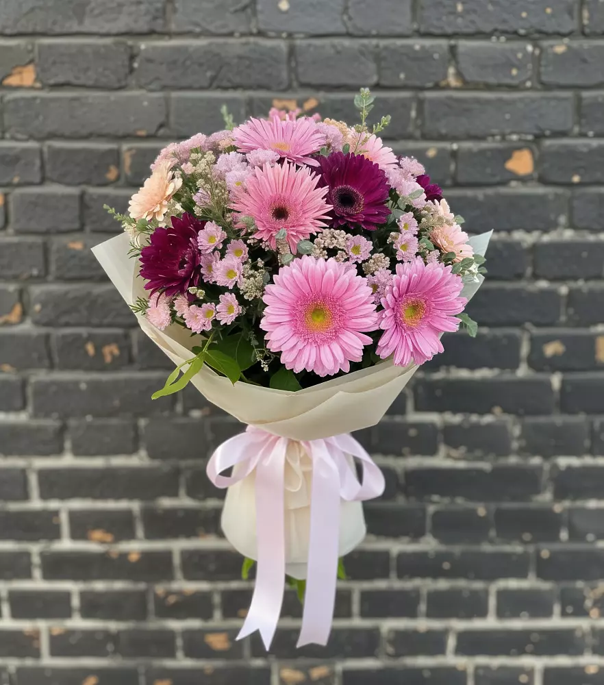 Букет цветов из: Герберы и Хризантемы в Балтийском