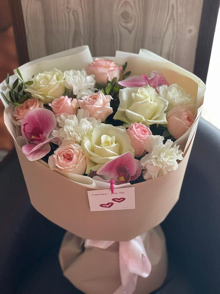 Букет цветов из: Орхидеи, Розы и Гвоздики в Балтийском