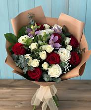 Букет цветов из:  Розы и Альстромерии в Балтийском