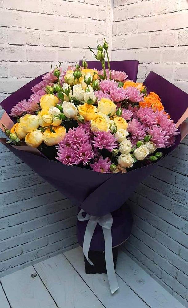 Букет цветов из: Хризантемы и Розы в Балтийском