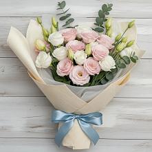 Букет цветов из:  Лизиантусы в Балтийском