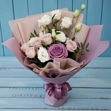Букет цветов из:  Розы и Лизиантусы в Балтийском