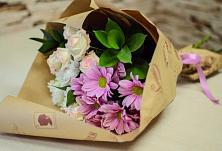 Букет цветов из:  Розы и Хризантемы #REPLACE_PRED# Балтийском