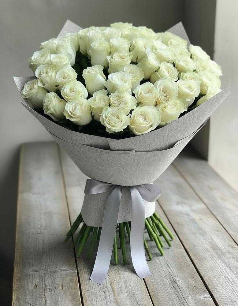 Букет 35 Белых роз в Балтийском