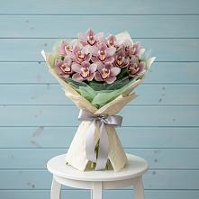 Букет цветов из:  Орхидеи и Розы в Балтийском