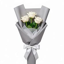 Букет 3 белые розы в Балтийском