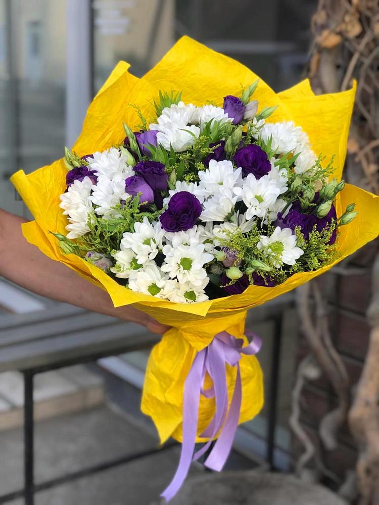 Букет цветов из: Ирисы, Хризантемы и Ромашки в Балтийском