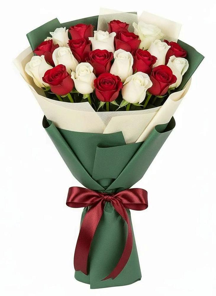Букет Микс из красных и белых роз в Балтийском