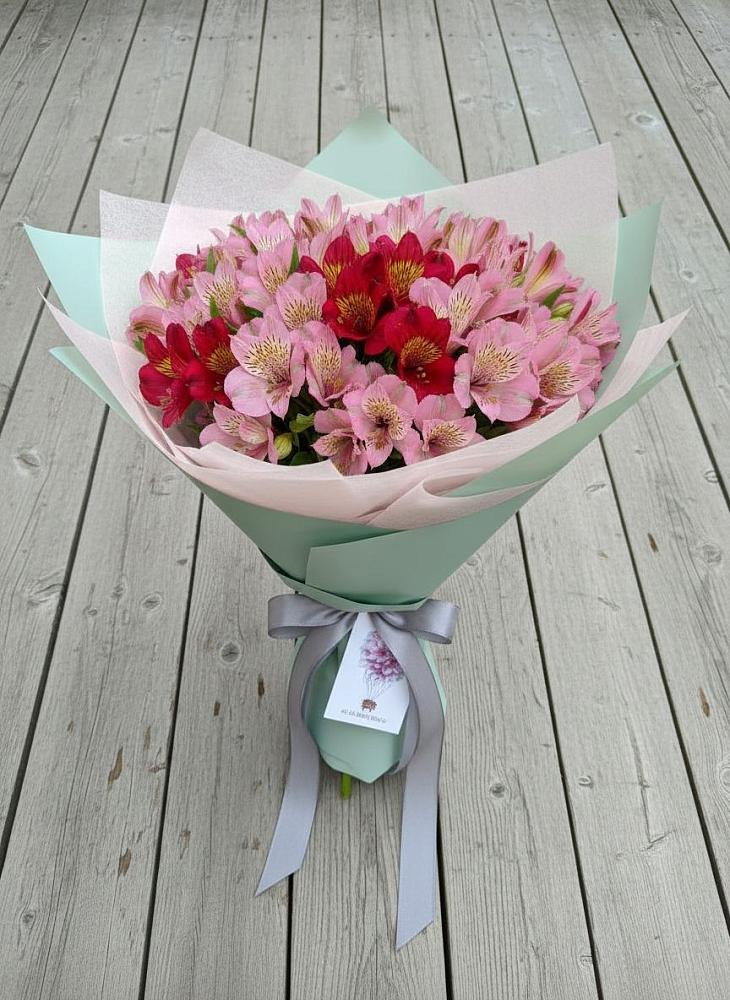 Букет цветов из: Альстромерии в Балтийском