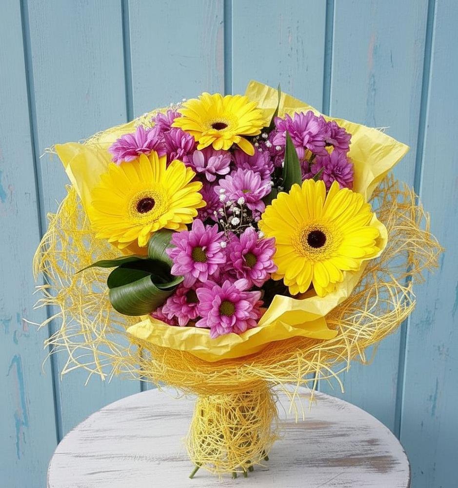 Букет цветов из: Хризантемы и Герберы в Балтийском