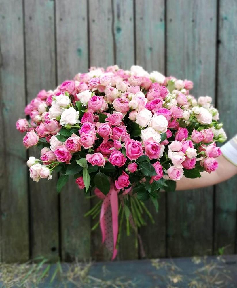 Букет Розовые кустовые розы Натали и Лав Лидия в Балтийском