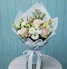 Букет цветов из:  Розы и Лизиантусы в Балтийском