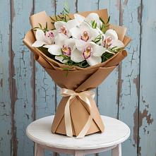 Букет цветов из:  Орхидеи и Розы в Балтийском