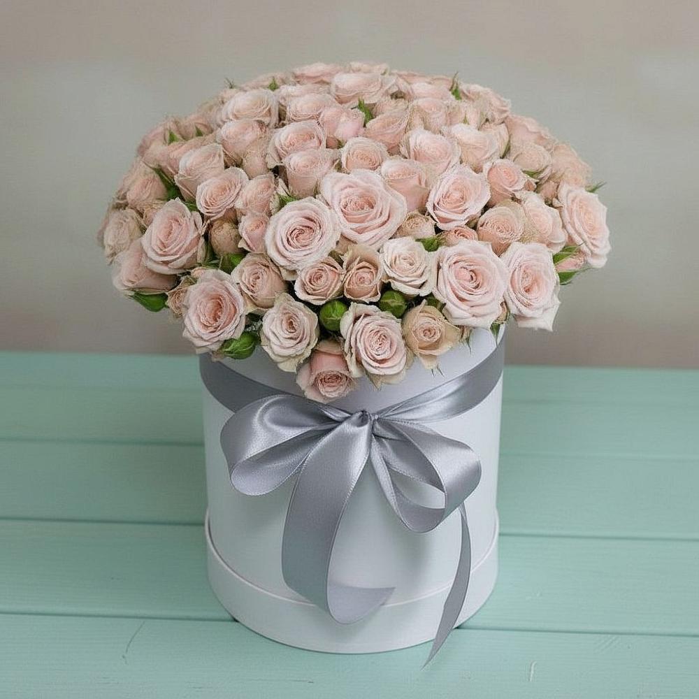 Цветочная композиция из Розы в шляпной коробке в Балтийском